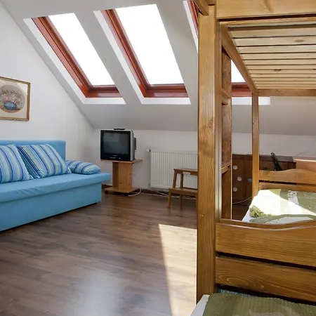 Zuglo Apartman Es