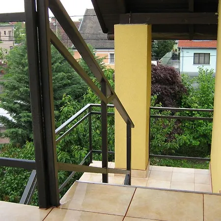 Zuglo Apartman Es