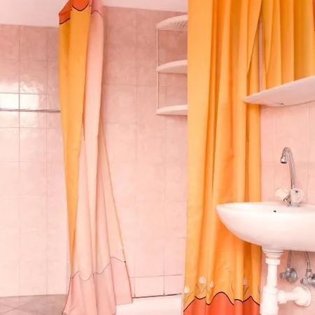 Lägenhet Zuglo Apartman Es *
